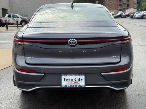 Certified 2023 Toyota Crown image 5