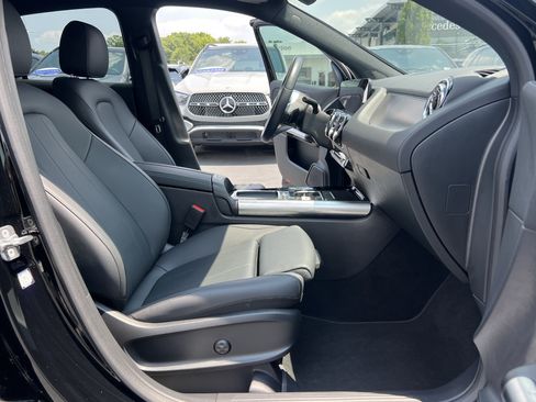 Used 2025 Mercedes-Benz GLA 250 image 35