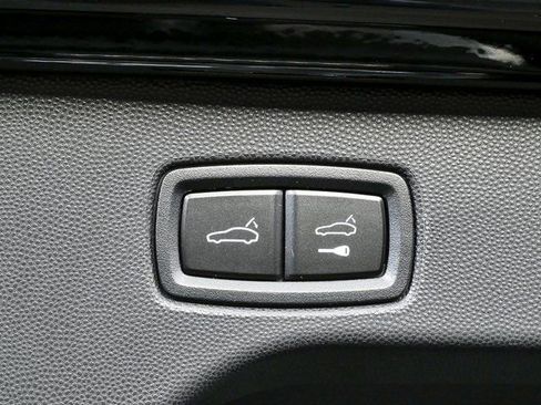 New 2026 Porsche Macan Electric image 31