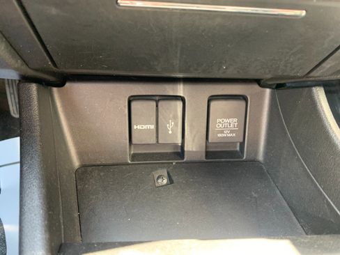 Used 2015 Honda Civic SE image 17