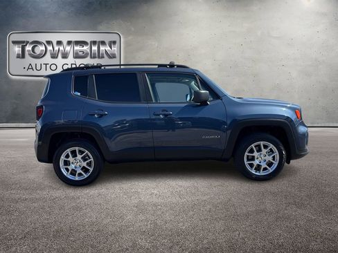 Used 2023 Jeep Renegade Latitude w/ Sun/Sound Group image 3