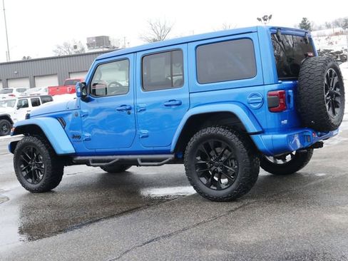 Used 2022 Jeep Wrangler Unlimited Sahara image 4