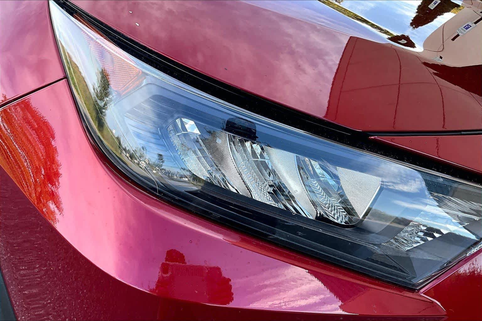 Used 2021 Toyota RAV4 LE AWD/4WD image 27