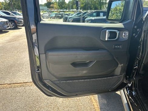 New 2025 Jeep Wrangler Unlimited Rubicon w/ XTREMEE 35" Tire Package image 10