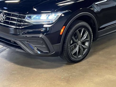 Used 2022 Volkswagen Tiguan SE AWD/4WD image 8