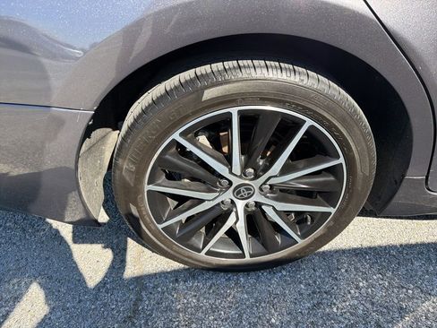 Used 2023 Toyota Camry SE w/ Cold Weather Package FWD image 9