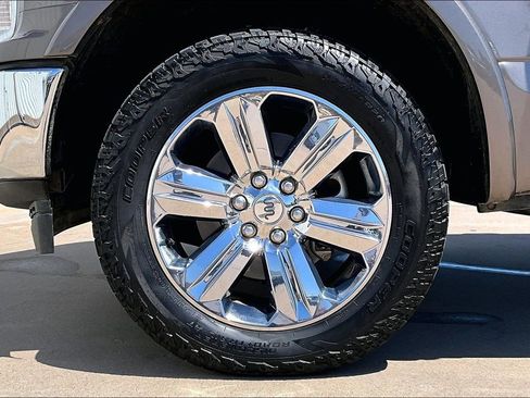 Used 2019 Ford F150 King Ranch w/ Equipment Group 601A Luxury AWD/4WD image 10
