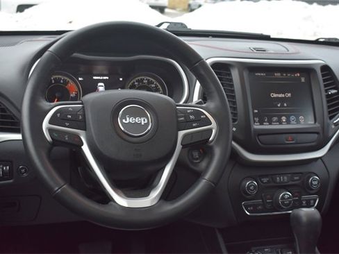 Used 2016 Jeep Cherokee Trailhawk w/ Comfort/Convenience Group image 22