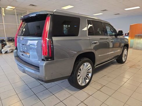 Used 2019 Cadillac Escalade Platinum image 8