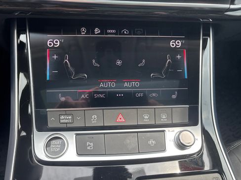 Used 2023 Audi Q7 3.0T Premium w/ Convenience Package AWD/4WD image 27