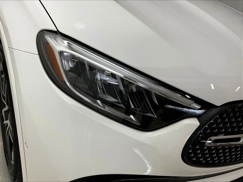 Used 2024 Mercedes-Benz GLC 300 4MATIC w/ AMG Line image 32