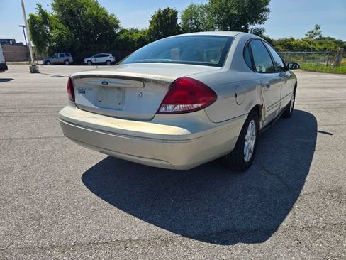 Used 2006 Ford Taurus SEL FWD image 3