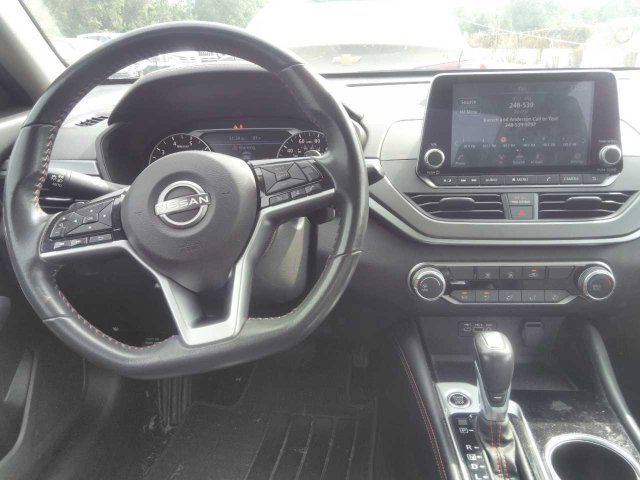 Used 2024 Nissan Altima 2.5 SR FWD image 3
