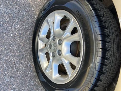 Used 2004 Toyota Sienna LE w/ LE Pkg 12 AWD/4WD image 11