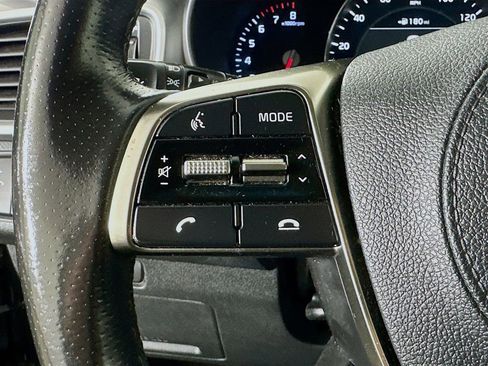 Certified 2019 Kia Sorento SX w/ SX Touring Package FWD image 12
