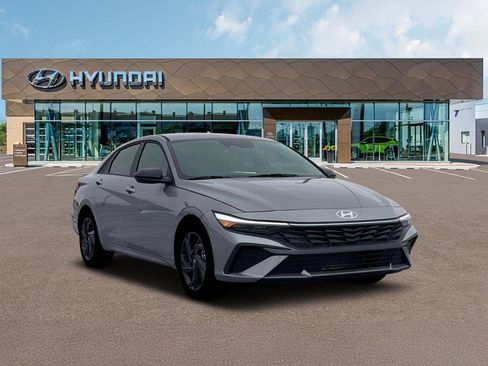 New 2026 Hyundai Elantra Sport image 11