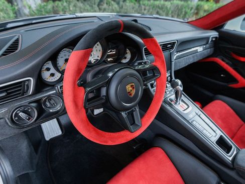 Used 2018 Porsche 911 GT2 RS RWD image 15