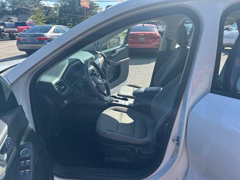 Used 2021 Ford Escape S image 9