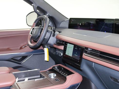 New 2025 Lincoln Navigator Reserve image 33