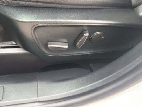 Used 2020 Ford Escape SEL image 21