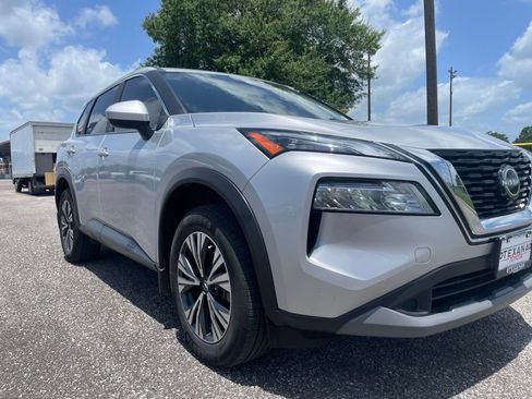 Used 2023 Nissan Rogue SV FWD image 10