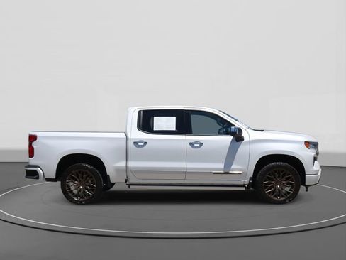 Used 2024 Chevrolet Silverado 1500 High Country w/ Technology Package image 5