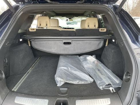 Used 2017 Cadillac XT5 Luxury w/ Driver Awareness Package image 17