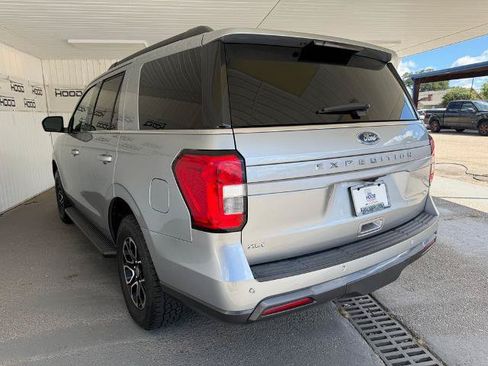 Certified 2022 Ford Expedition XLT AWD/4WD image 2