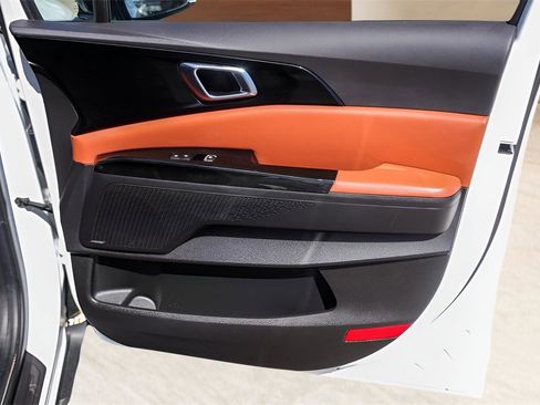 Used 2023 Kia Carnival SX Prestige image 34