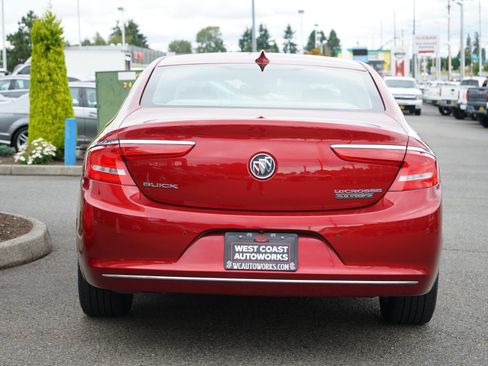Used 2018 Buick LaCrosse Essence w/ Sun and Shade Package FWD image 4