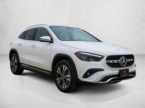 Used 2024 Mercedes-Benz GLA 250 4MATIC image 3