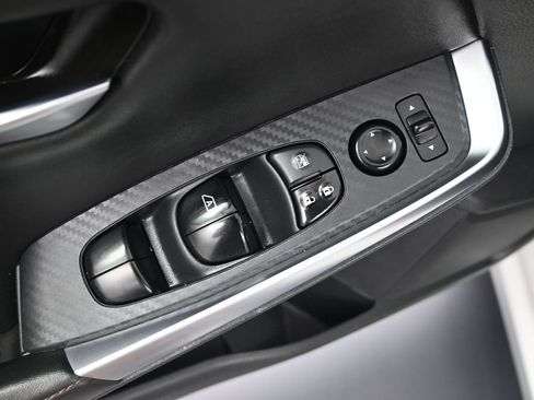 Used 2023 Nissan Sentra SR w/ Midnight Edition Package FWD image 10