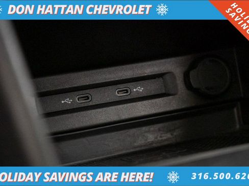 Used 2023 Volkswagen Tiguan SE w/ Panoramic Sunroof Package image 11