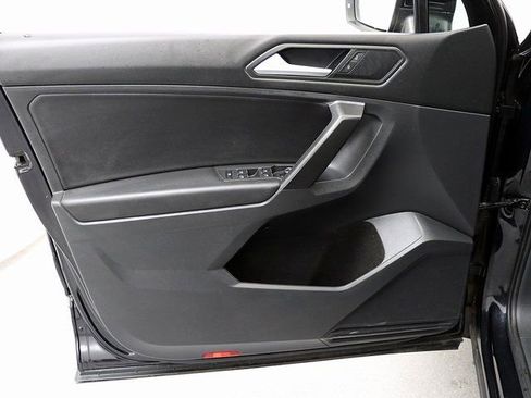 Used 2021 Volkswagen Tiguan SE R-Line image 22