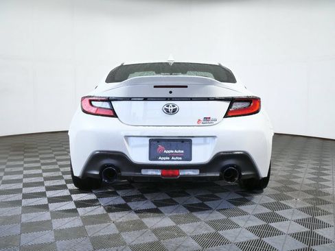 Used 2025 Toyota GR86 Premium w/ ALL Weather Mat Package (TMS) RWD image 5