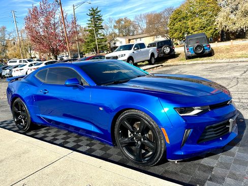 Used 2016 Chevrolet Camaro LT image 2