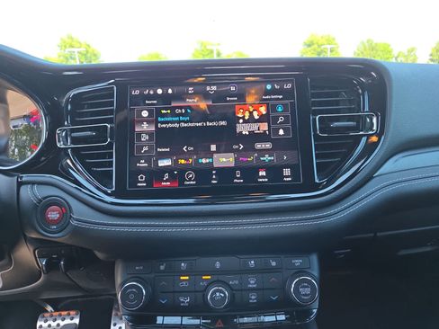 Used 2021 Dodge Durango SRT Hellcat w/ Technology Group AWD/4WD image 24