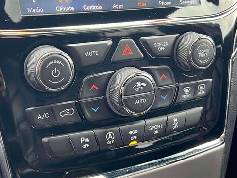 Used 2020 Jeep Grand Cherokee Limited image 30