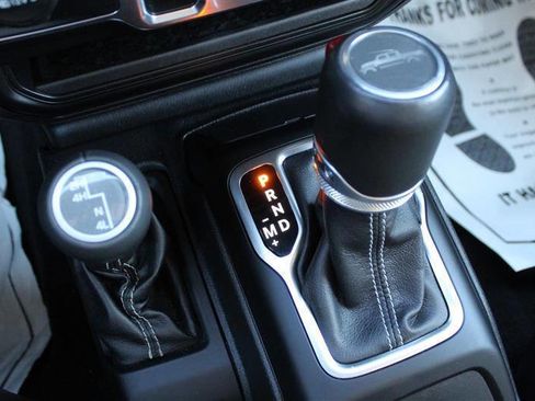 Used 2022 Jeep Gladiator Overland w/ Popular Equipment Package image 22