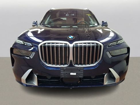 Certified 2023 BMW X7 xDrive40i w/ Executive Package image 2