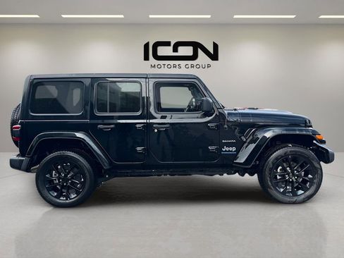 Used 2023 Jeep Wrangler Unlimited Sahara image 10