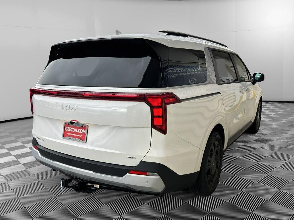 New 2026 Kia Carnival EX FWD image 4