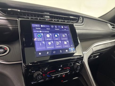 Certified 2023 Jeep Grand Cherokee Altitude image 18