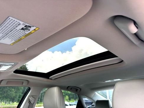 Used 2016 Toyota Avalon Limited w/ Toyota Safety Sense Package FWD image 16