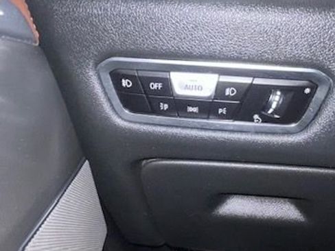 Used 2020 BMW X6 xDrive40i w/ M Sport Package image 37