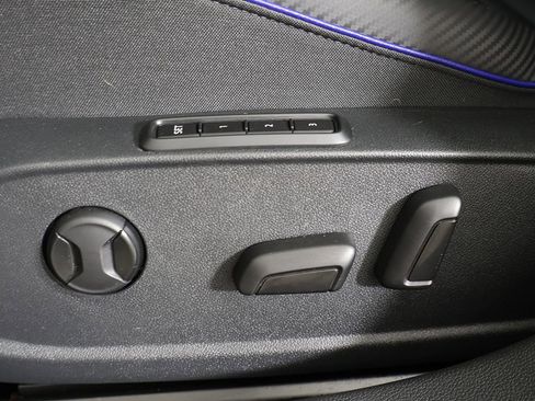 Used 2024 Volkswagen Golf R AWD/4WD image 37