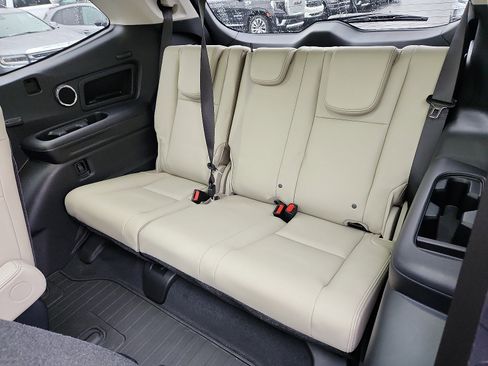 Used 2024 Subaru Ascent Limited w/ Technology Package image 10