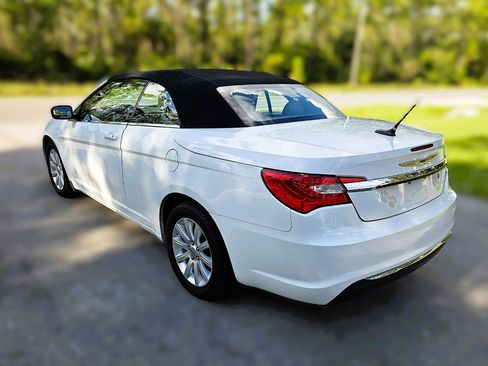 Used 2012 Chrysler 200 Touring image 7