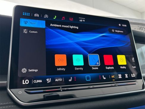 New 2026 Volkswagen Tiguan SE R-Line image 28