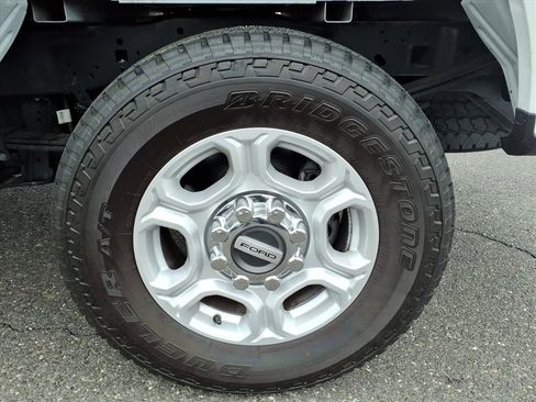 Used 2025 Ford F250 XLT w/ FX4 Off-Road Package AWD/4WD image 17